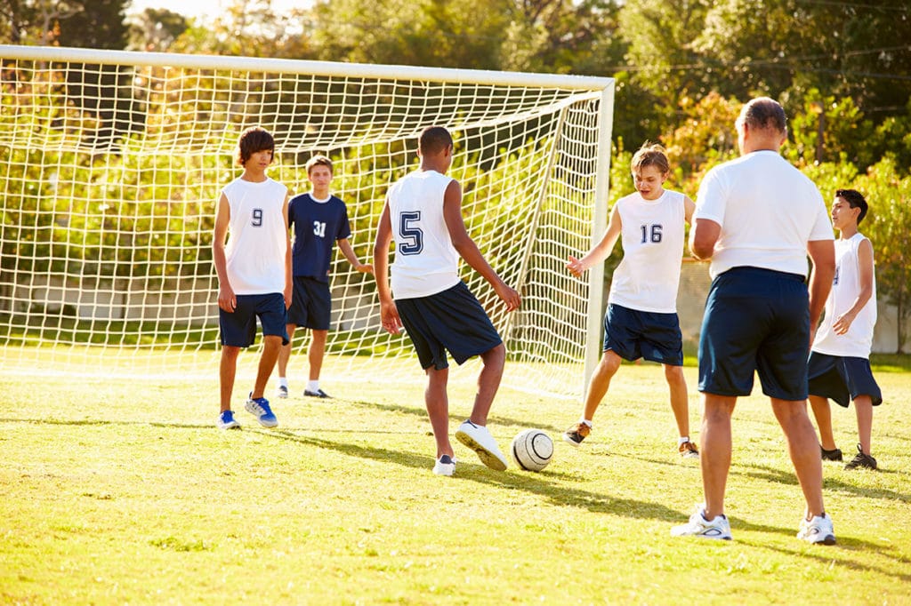 sports youth programs-build-skills-to-help-teens-resist-drugs